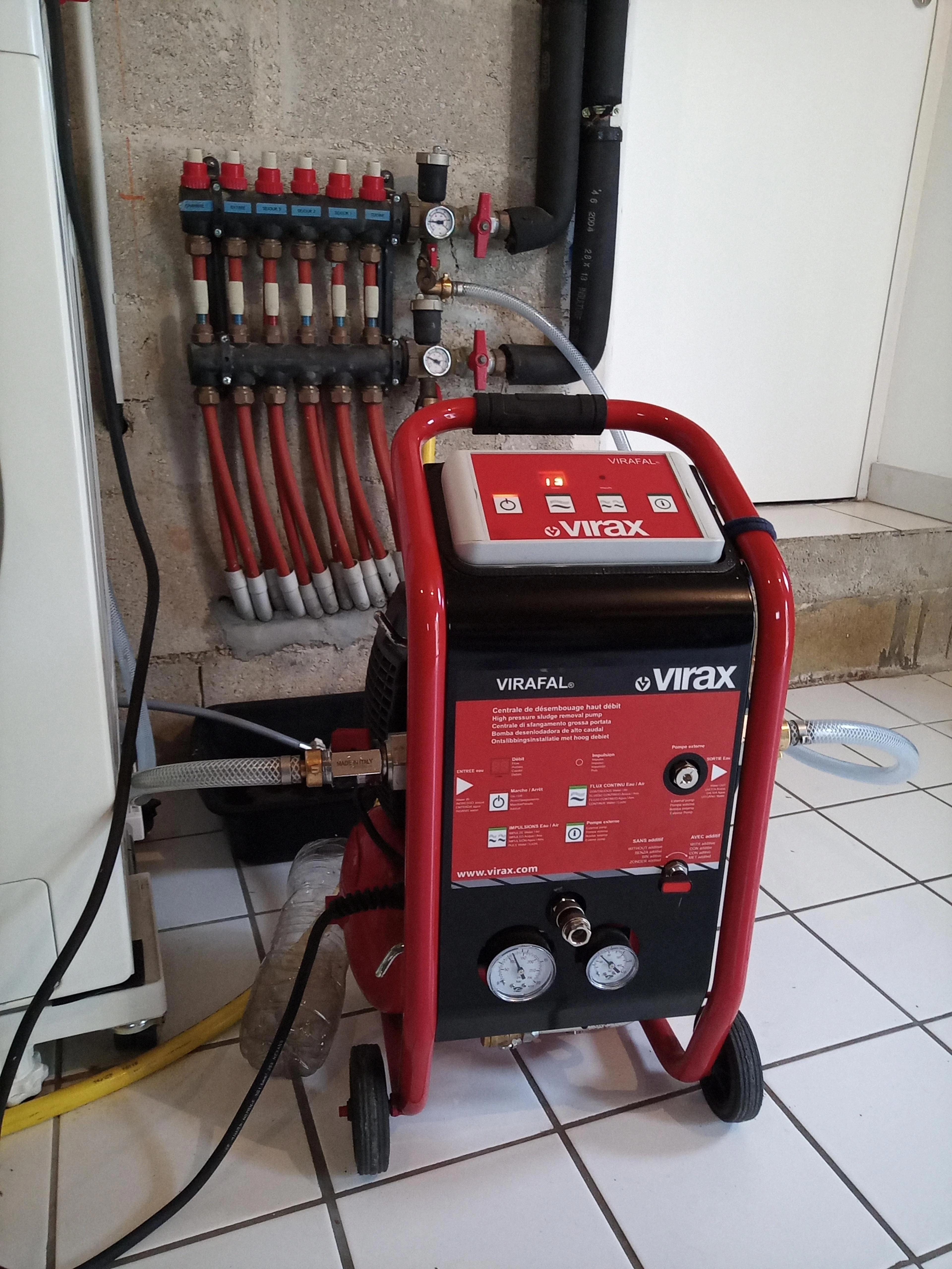 Tube de radiateur bouché par la boue